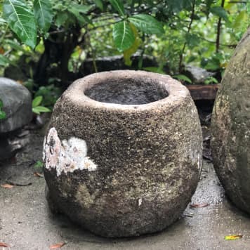 Old Limestone Planter: Aged Beauty with Character 3