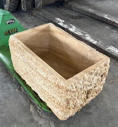 Planter 15