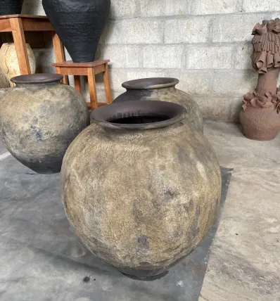 Pots 18