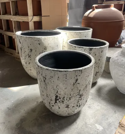 Pots 24